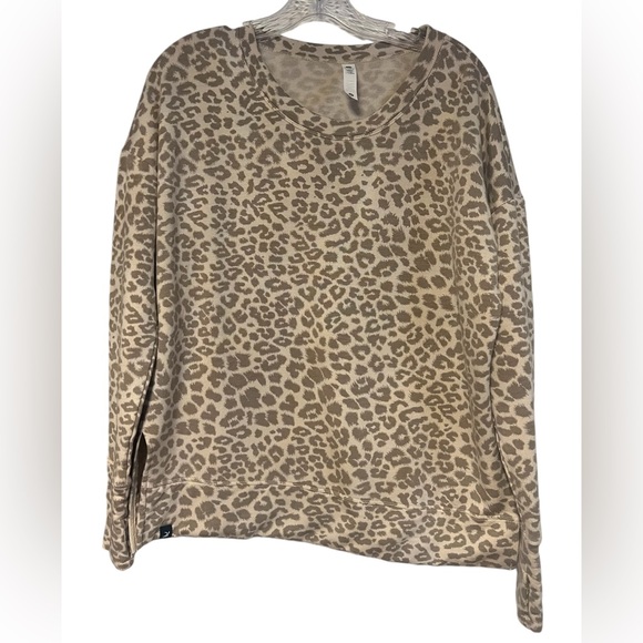 Glyder Lounge Long Sleevee in Oatmilk Leopard size M Soft - Picture 16 of 16